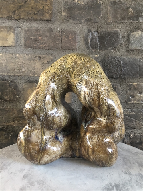 Keramik skulptur af Pernille Calundan 